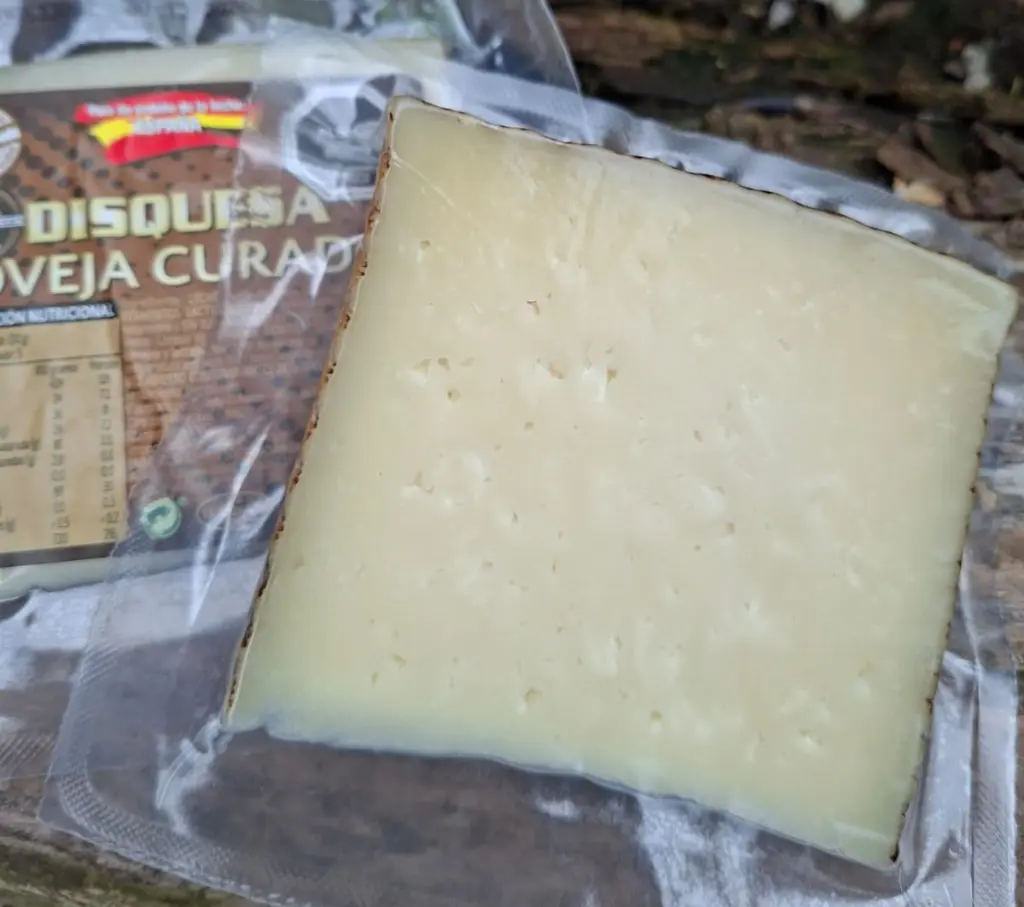 queso-oveja-curado-leche-cruda-españa-huertoverde-03.webp